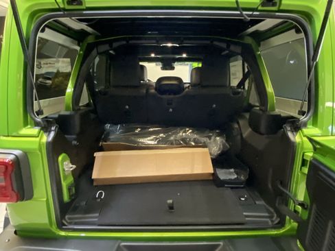 New 2025 Jeep Wrangler Unlimited Rubicon 392 image 5