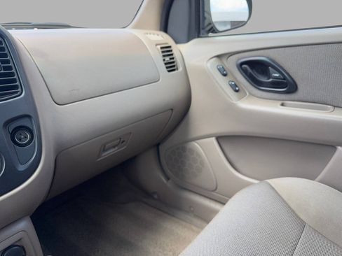 Used 2002 Ford Escape XLT FWD image 36