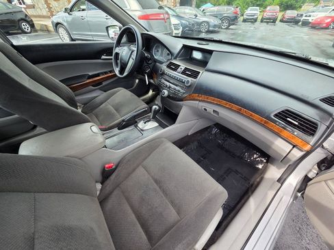 Used 2011 Honda Accord EX image 17