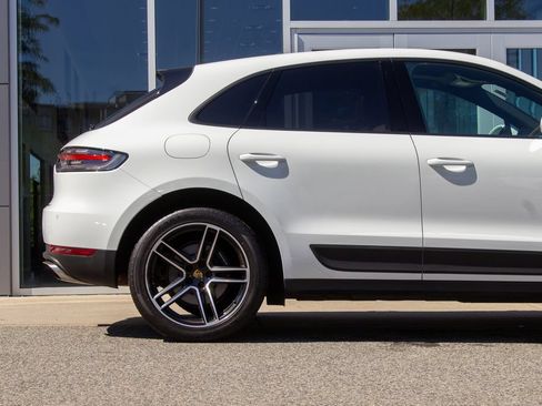 Used 2020 Porsche Macan AWD/4WD image 6