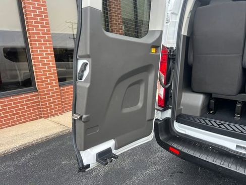 Used 2022 Ford Transit 350 XLT image 15