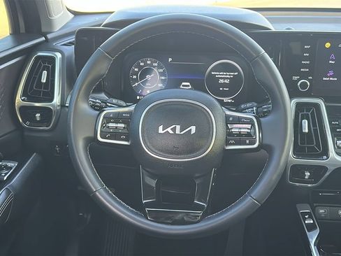 Used 2023 Kia Sorento SX AWD/4WD image 24