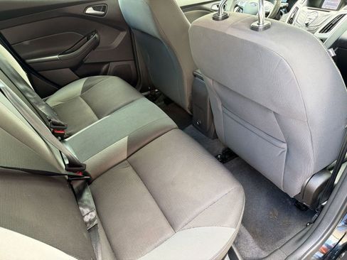 Used 2012 Ford Focus SE FWD image 30