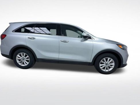 Used 2019 Kia Sorento AWD V6 image 22