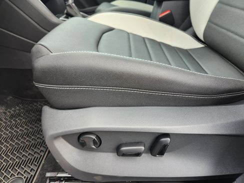 New 2026 Volkswagen Taos SEL AWD/4WD image 15