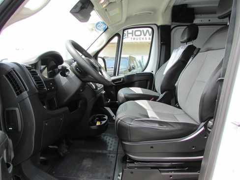 Used 2025 RAM ProMaster 2500 w/ Convenience Group FWD image 12