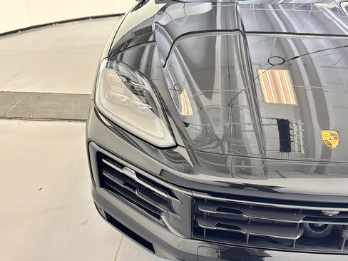 Certified 2025 Porsche Cayenne image 26