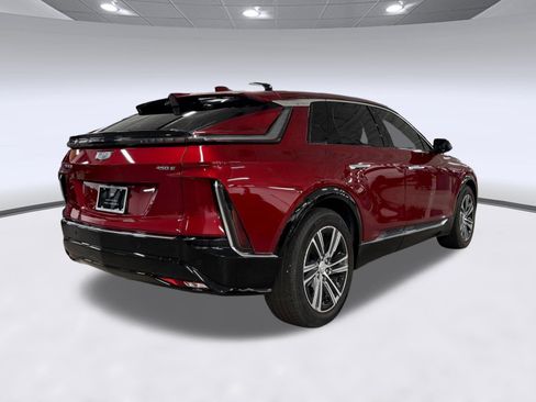 Used 2024 Cadillac Lyriq Luxury RWD image 9
