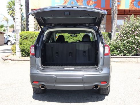 Used 2019 Subaru Ascent Limited image 9