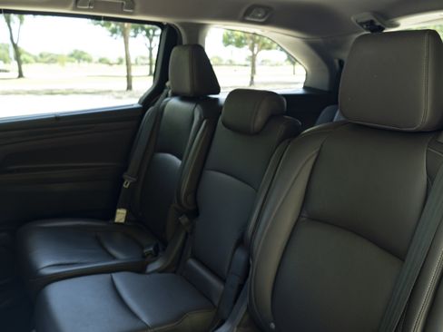 Used 2023 Honda Odyssey Touring image 18