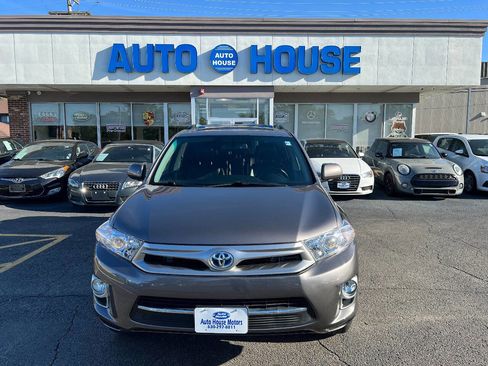 Used 2013 Toyota Highlander Limited AWD/4WD image 2