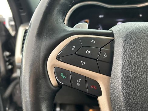 Used 2014 Jeep Grand Cherokee Altitude image 32