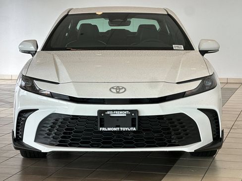 New 2026 Toyota Camry SE FWD image 6