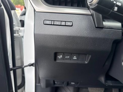 Used 2024 Lexus GX 550 w/ Cold Area Package AWD/4WD image 28