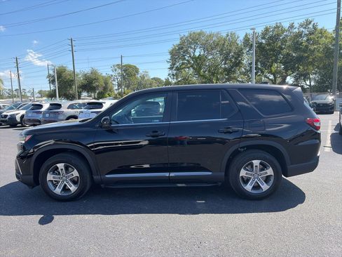 Used 2025 Honda Pilot EX-L image 4