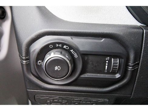 Used 2024 Jeep Wrangler Unlimited Sahara AWD/4WD image 19