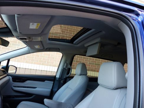 Used 2024 Honda Odyssey Touring image 19