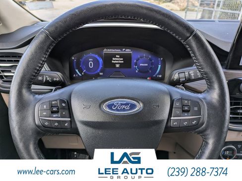 Used 2020 Ford Escape Titanium w/ Titanium Premium Package 2.0 image 26