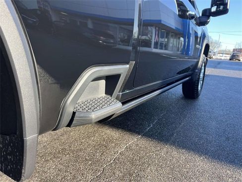 Certified 2023 Chevrolet Silverado 2500 High Country image 8