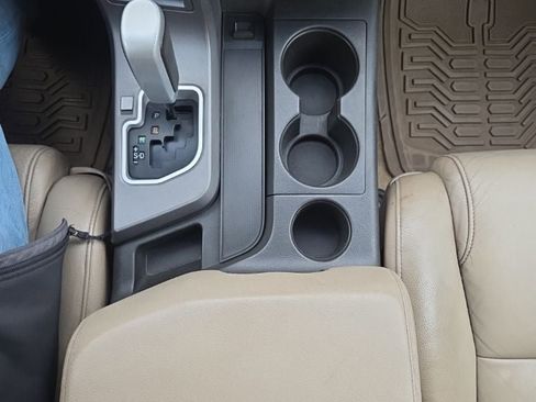 Used 2011 Toyota Sequoia Limited image 21