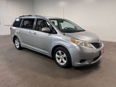 Used 2014 Toyota Sienna LE