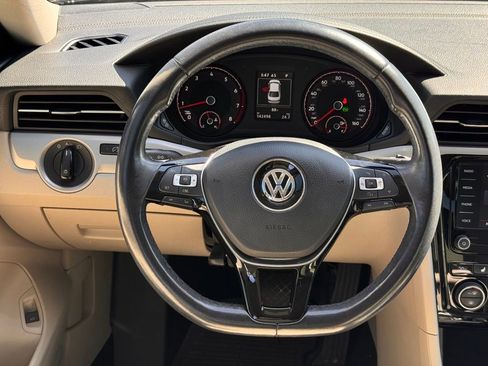 Used 2020 Volkswagen Passat 2.0T SE w/ Sunroof Package image 13