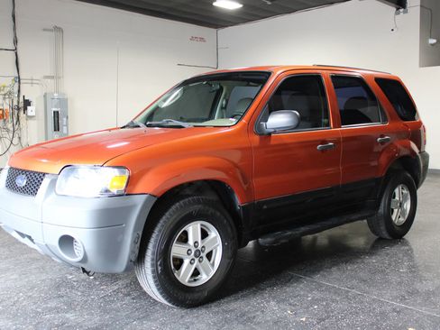 Used 2007 Ford Escape XLS FWD image 6