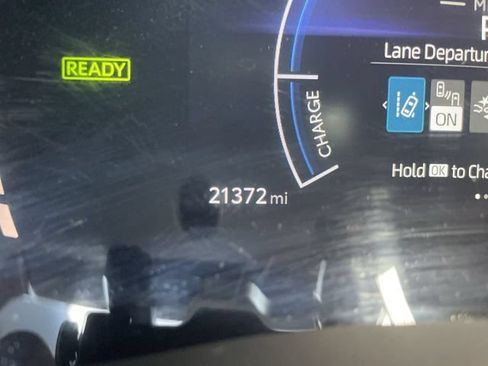 Used 2025 Toyota Camry SE FWD image 12