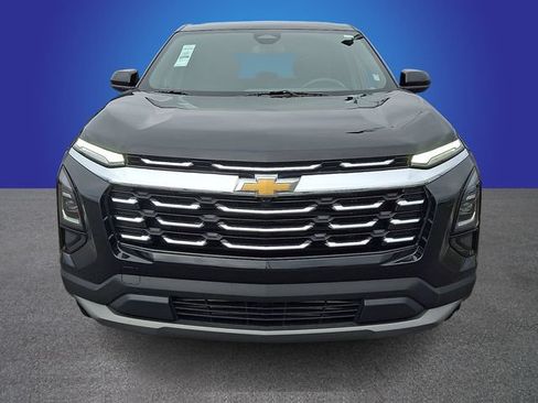 Used 2025 Chevrolet Equinox LT FWD image 2