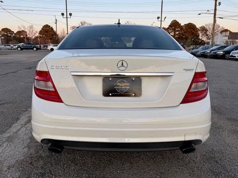 Used 2011 Mercedes-Benz C 300 Sedan image 8