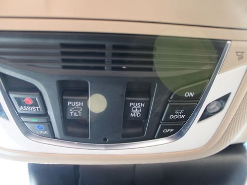 Used 2022 Acura RDX AWD w/ Advance Package image 25