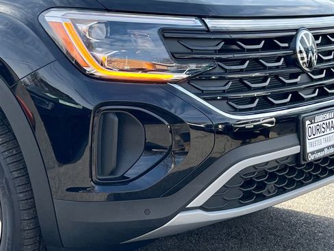 New 2026 Volkswagen Atlas Cross Sport SE image 2