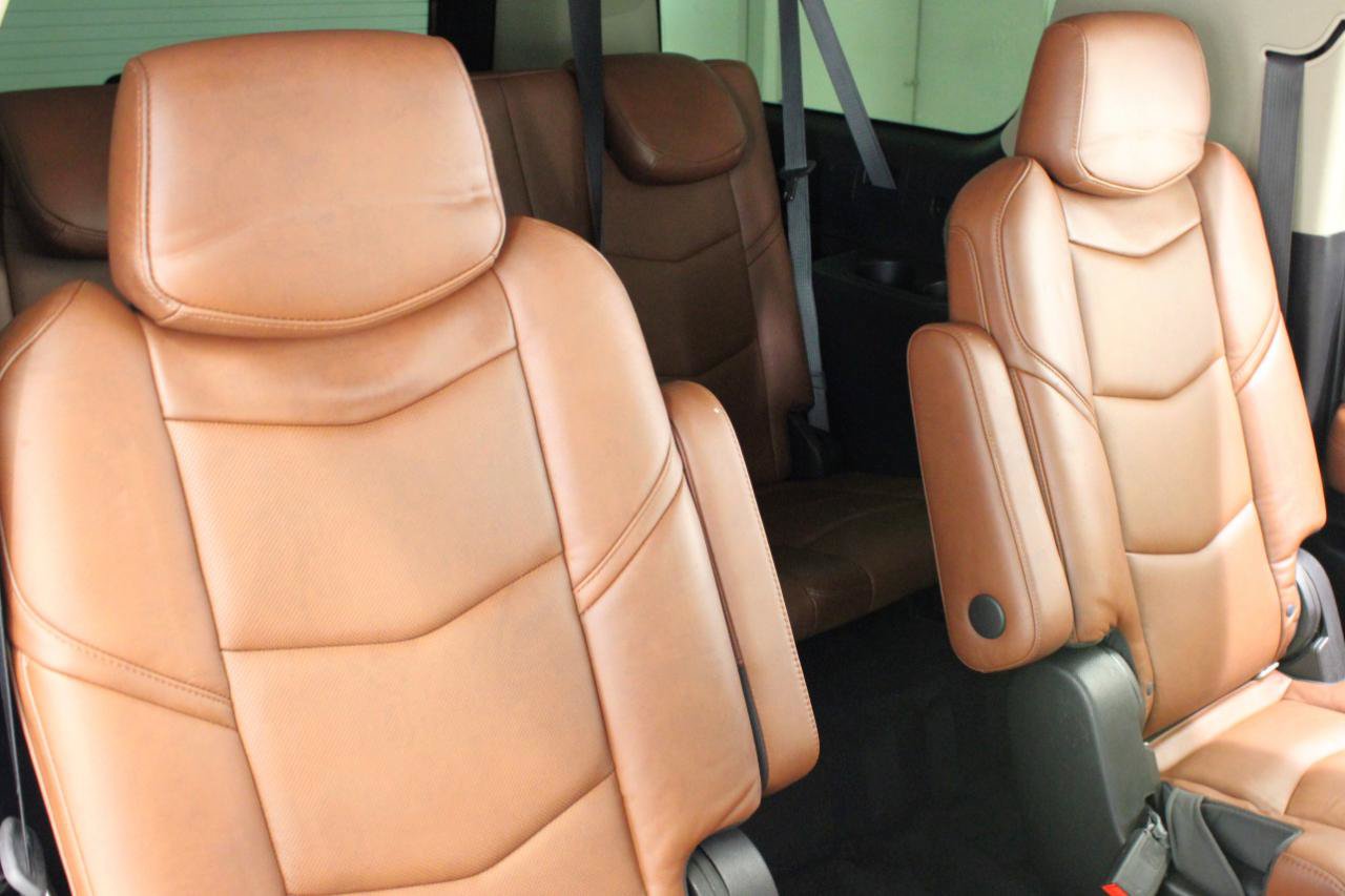 Used 2019 Cadillac Escalade ESV Luxury RWD image 46