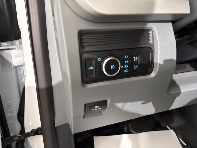 Used 2025 Ford F350 XL w/ XL Driver Assist Package AWD/4WD image 17