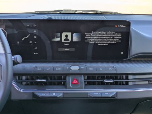 New 2025 Kia K4 GT-Line Turbo image 17