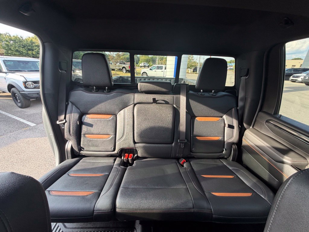 Used 2025 GMC Sierra 2500 AT4 w/ AT4 Premium Plus Package AWD/4WD image 16