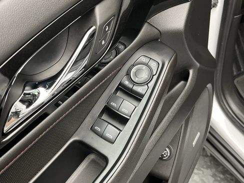 Certified 2023 Chevrolet Traverse RS AWD/4WD image 9