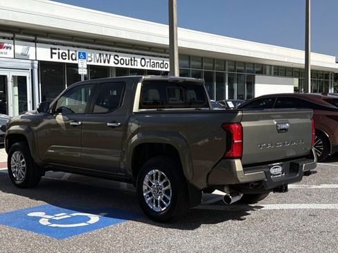 Used 2025 Toyota Tacoma Limited AWD/4WD image 5