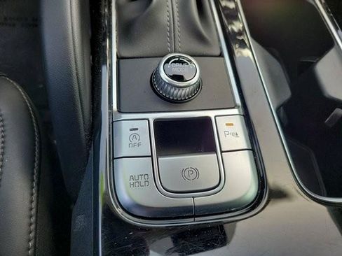 Used 2024 Kia Telluride S w/ S Sunroof Package FWD image 31