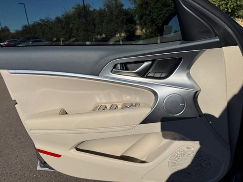 Used 2026 Genesis G70 2.5T Prestige image 13