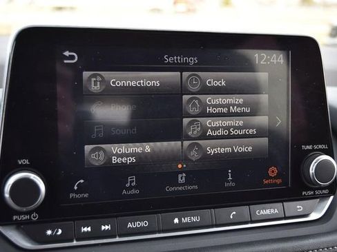 Used 2023 Nissan Rogue S image 13