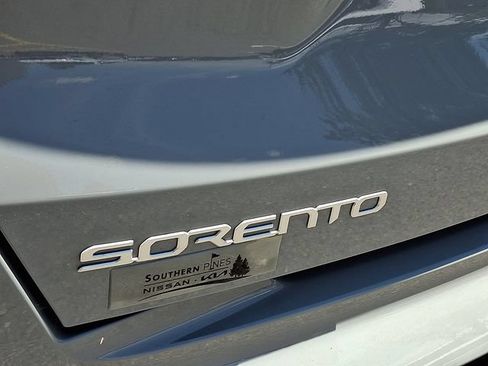 Certified 2023 Kia Sorento SX FWD image 32