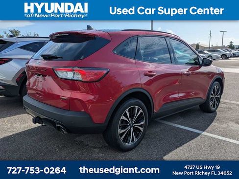 Used 2022 Ford Escape SEL w/ SEL Stealth AWD Package image 2
