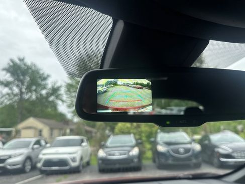 Used 2018 Toyota C-HR XLE FWD image 26