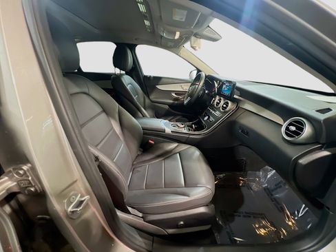 Used 2019 Mercedes-Benz C 300 Sedan image 21