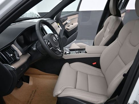 New 2026 Volvo XC90 B6 Ultra w/ Protection Package AWD/4WD image 13