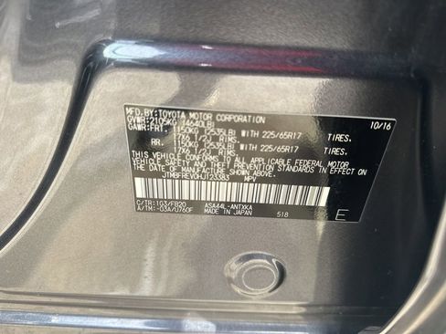 Used 2017 Toyota RAV4 LE image 37