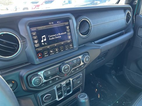 Used 2023 Jeep Gladiator Overland image 21