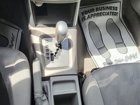 Used 2010 Subaru Forester 2.5X AWD/4WD image 16