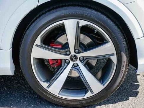 Used 2024 Audi SQ8 Prestige image 10